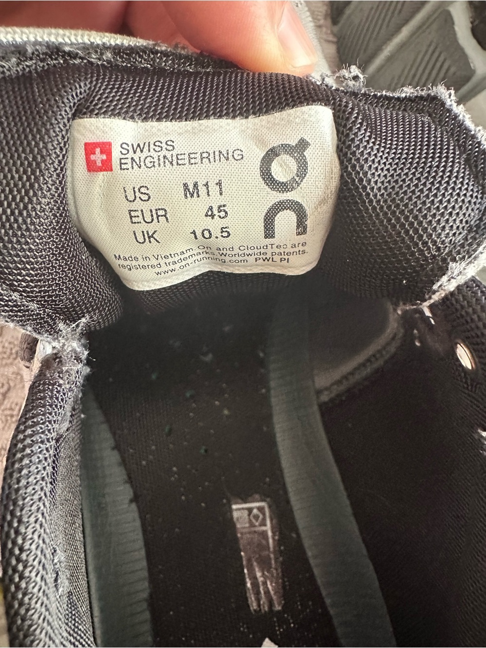 On Cloud running Men’s shoes - Picture 6 of 9